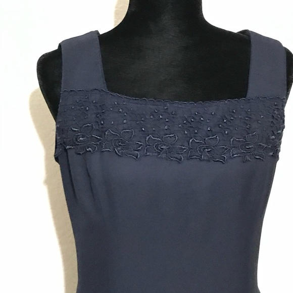 Dress - Picture 3 of 7